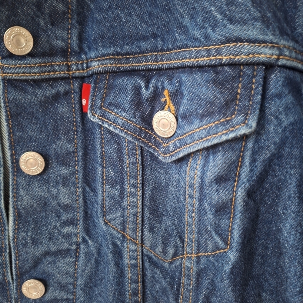 Levis Blue Denim Jacket Button Front Collared Tru… - image 4